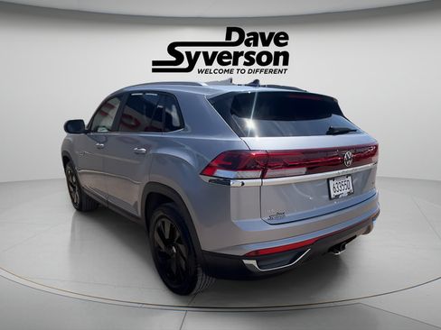 Used 2024 Volkswagen Atlas Cross Sport SE AWD/4WD image 7