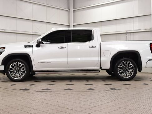 Used 2024 GMC Sierra 1500 Denali Ultimate AWD/4WD image 4