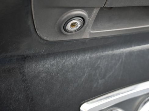 Used 2018 RAM 1500 Express image 34