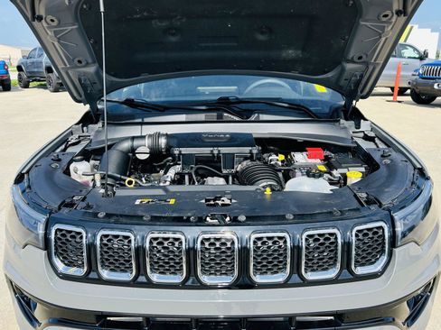 Used 2023 Jeep Compass Limited AWD/4WD image 40