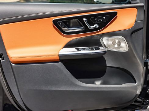 New 2025 Mercedes-Benz GLC 300 4MATIC image 19