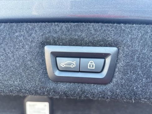 Used 2022 BMW 540i xDrive image 44