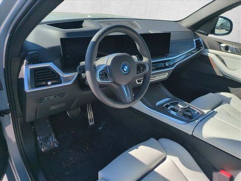 Used 2026 BMW X5 xDrive50e w/ M Sport Package AWD/4WD image 10