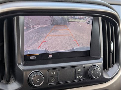 Used 2022 Chevrolet Colorado Z71 RWD image 8
