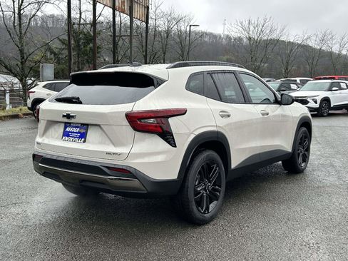 New 2026 Chevrolet Trax ACTIV w/ Sunroof Package image 3