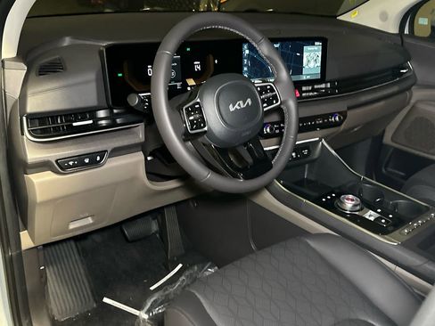 New 2026 Kia Carnival EX image 19
