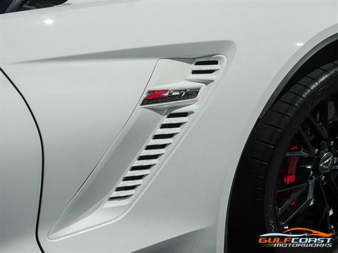 Used 2016 Chevrolet Corvette Z06 w/ 3LZ Preferred Equipment Group RWD image 66