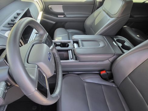 Used 2025 Ford Expedition Max Active AWD/4WD image 12