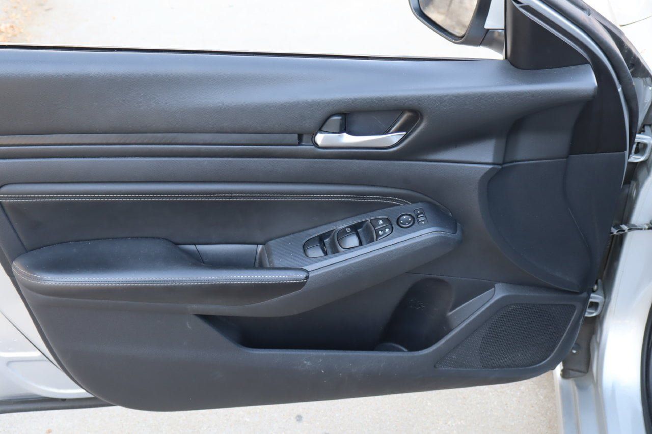 Used 2019 Nissan Altima 2.5 S FWD image 19