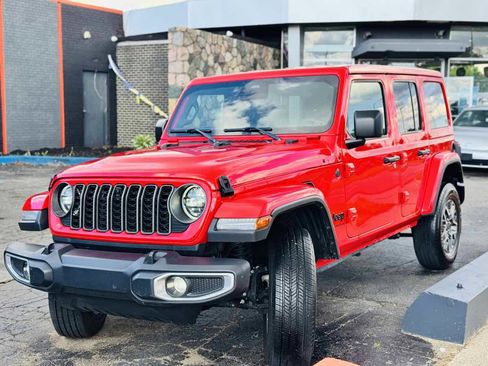 Used 2026 Jeep Wrangler Unlimited Sahara AWD/4WD image 15