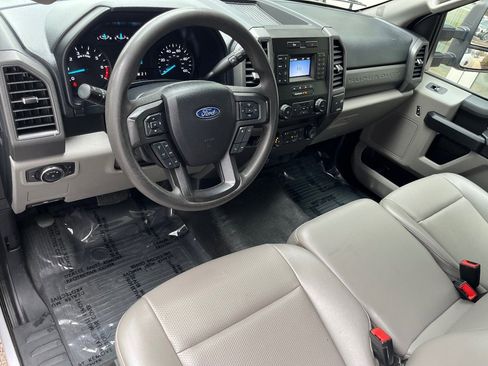 Used 2021 Ford F250 XL w/ Power Equipment Group image 14