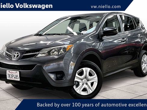 Used 2015 Toyota RAV4 LE image 1
