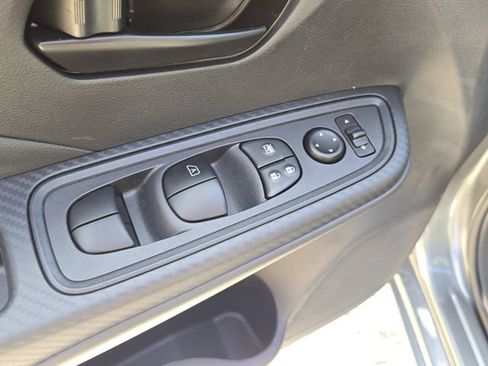 New 2025 Nissan Versa S w/ Trunk Package FWD image 19