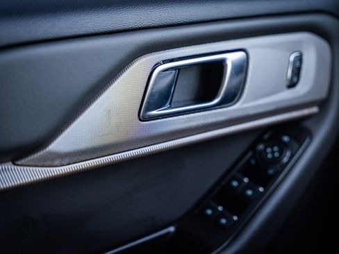 Certified 2025 Ford Explorer Active image 27