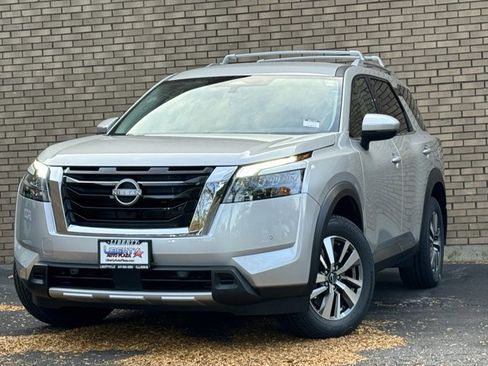 New 2025 Nissan Pathfinder SL image 39