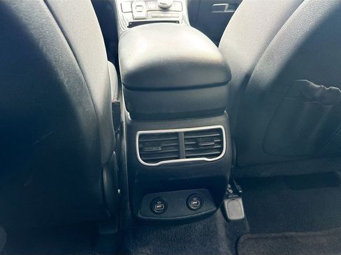 Used 2023 Hyundai Santa Fe SEL image 25