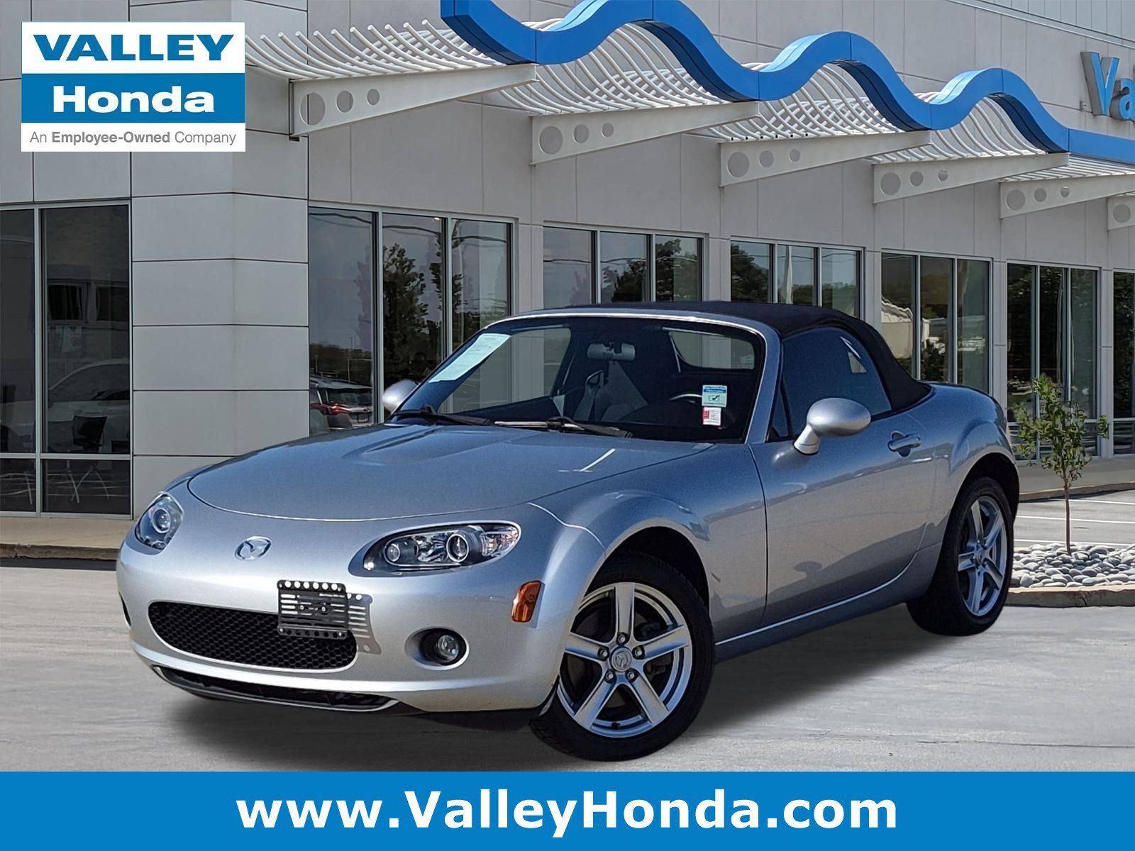 Used 2006 MAZDA MX-5 Miata Touring RWD image 1