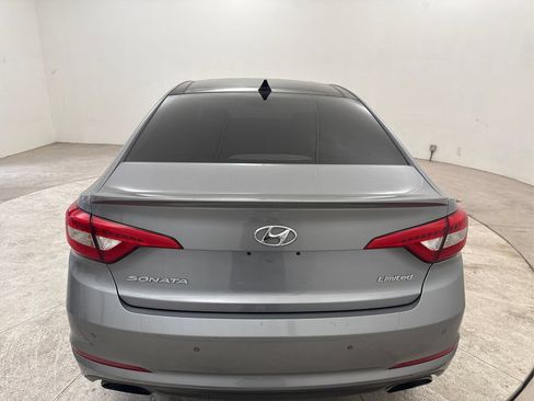 Used 2015 Hyundai Sonata Limited w/ Option Group 06 FWD image 19