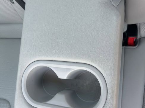 Certified 2026 Hyundai Elantra Limited FWD image 28