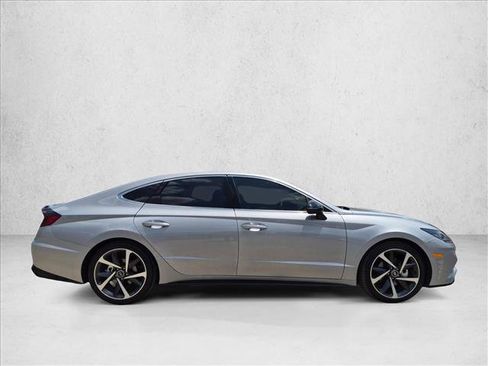 Used 2023 Hyundai Sonata SEL Plus FWD image 4