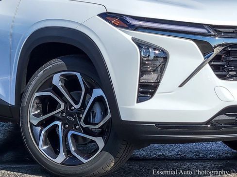 New 2026 Chevrolet Trax RS w/ Sunroof Package image 3