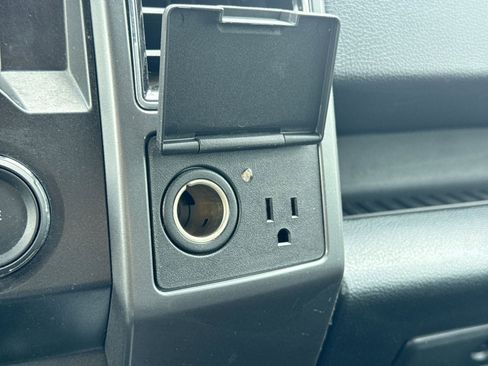 Used 2020 Ford F150 XLT w/ Equipment Group 302A Luxury AWD/4WD image 37