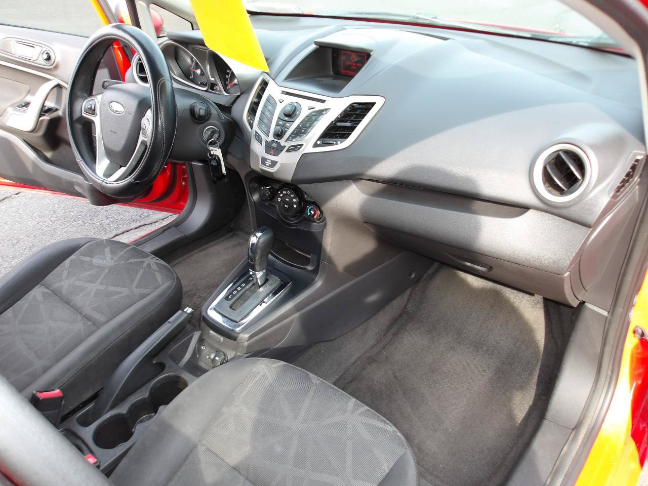Used 2013 Ford Fiesta SE FWD image 12