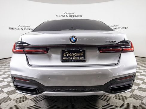 Used 2020 BMW 740i w/ M Sport Package RWD image 14