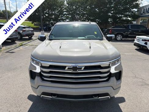 Used 2026 Chevrolet Silverado 1500 High Country w/ Technology Package AWD/4WD image 9