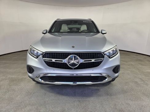 Used 2026 Mercedes-Benz GLC 300 image 2