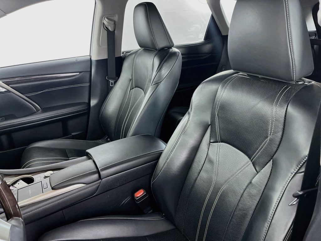 Used 2020 Lexus RX 450hL Luxury w/ Accessory Package AWD/4WD image 31