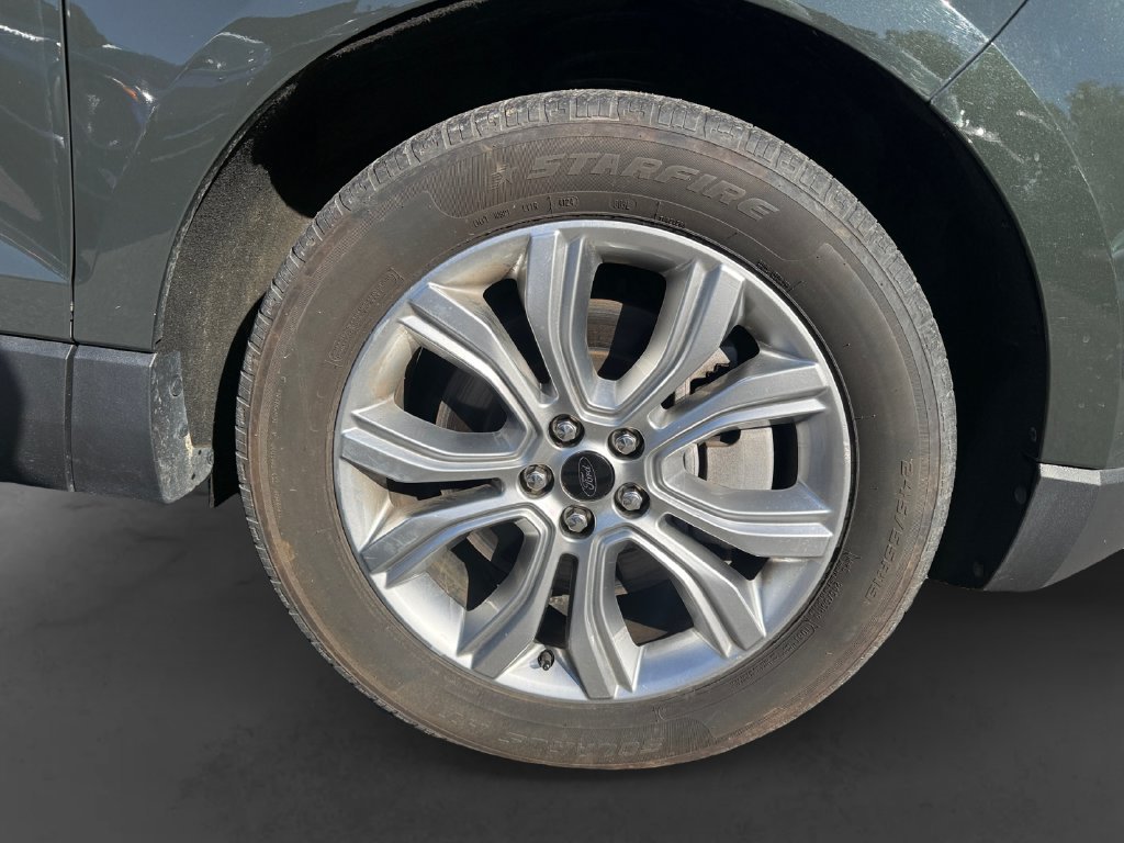 Used 2023 Ford Edge Titanium AWD/4WD image 9