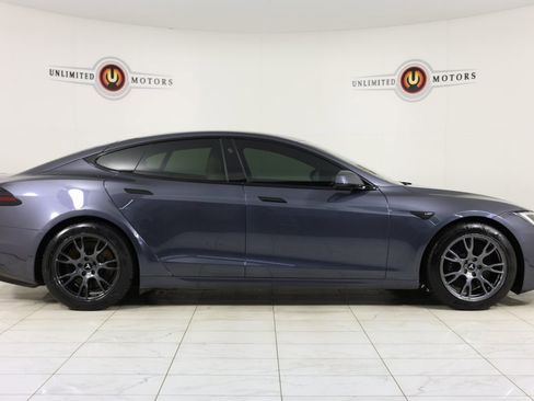 Used 2022 Tesla Model S Plaid image 2