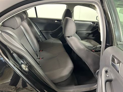 Used 2014 Volkswagen Jetta S image 27