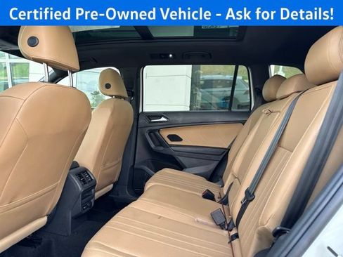 Certified 2023 Volkswagen Tiguan SE w/ Panoramic Sunroof Package AWD/4WD image 20
