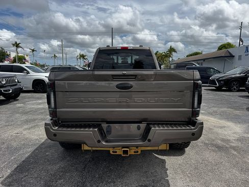 Used 2020 Ford F250 Lariat w/ Lariat Ultimate Package AWD/4WD image 6