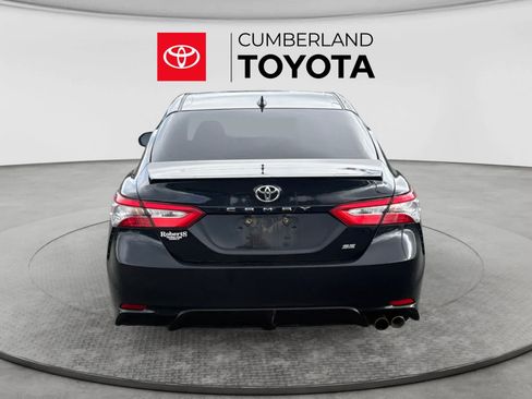 Used 2019 Toyota Camry SE FWD image 4