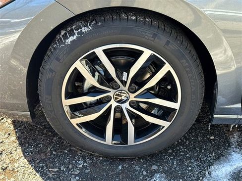 New 2026 Volkswagen Jetta SE image 8