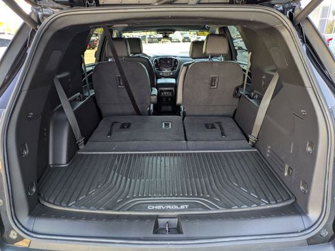 Used 2023 Chevrolet Traverse RS image 25