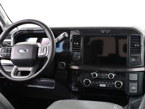 New 2026 Ford F350 Lariat w/ Black Appearance Package image 8