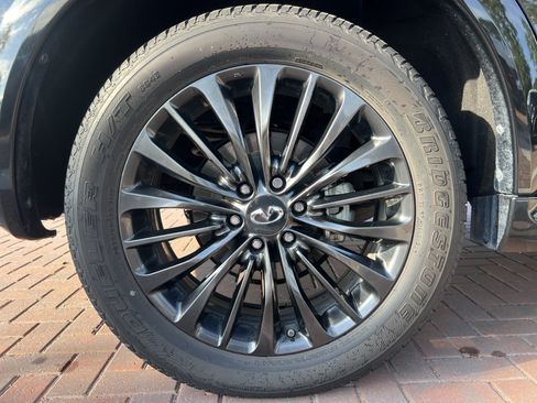 Used 2023 INFINITI QX80 Premium Select w/ All-Season Package RWD image 13