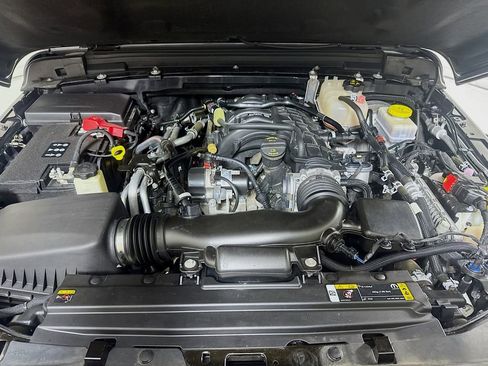 Used 2023 Jeep Wrangler Unlimited Rubicon w/ Cold Weather Group image 27