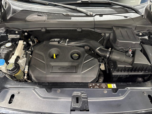 Used 2015 Land Rover LR2 AWD/4WD image 10
