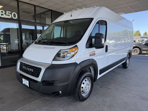 Used 2021 RAM ProMaster 2500 w/ Convenience Group FWD image 1