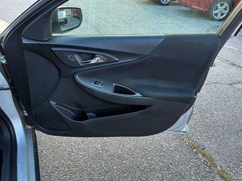 Used 2017 Chevrolet Malibu LS image 20