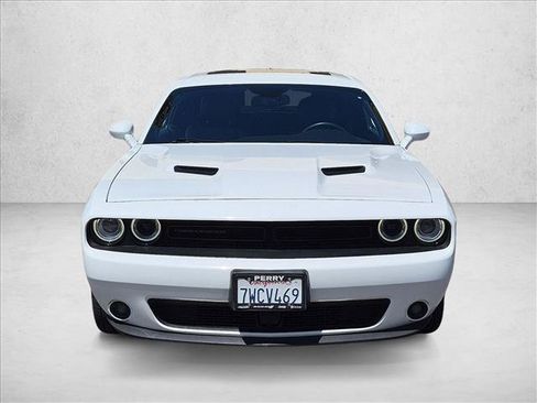 Used 2016 Dodge Challenger SXT Plus RWD image 2