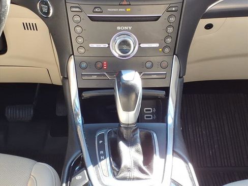 Used 2017 Ford Edge Titanium w/ Equipment Group 302A image 7