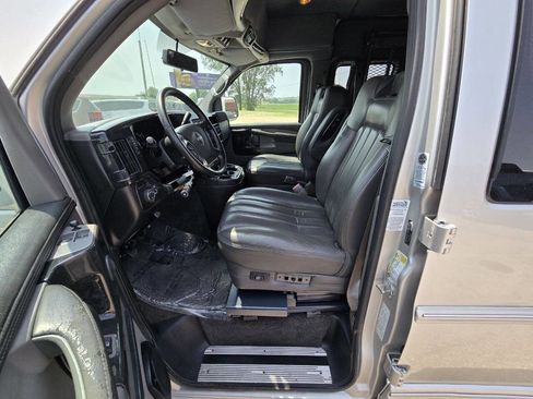 Used 2013 GMC Savana 1500 image 20