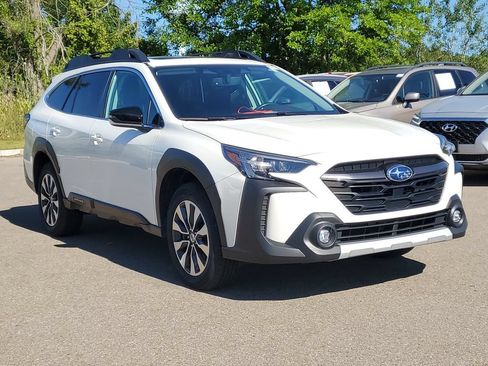 Used 2024 Subaru Outback Limited AWD/4WD image 4