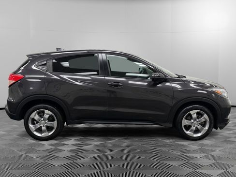 Used 2017 Honda HR-V EX image 6